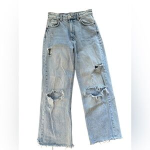 Zara women’s light blue wash wide leg ripped raw hem distress high rise jeans 4